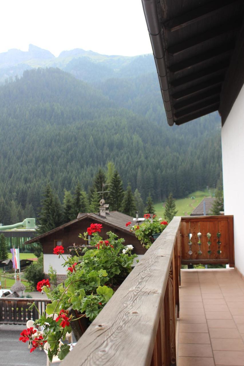 Hotel Garni Hirsch Canazei
