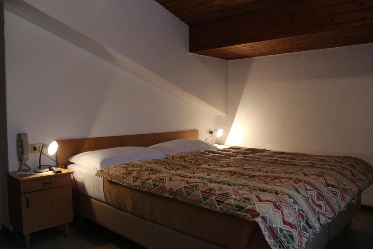 Hotel Garni Hirsch Canazei